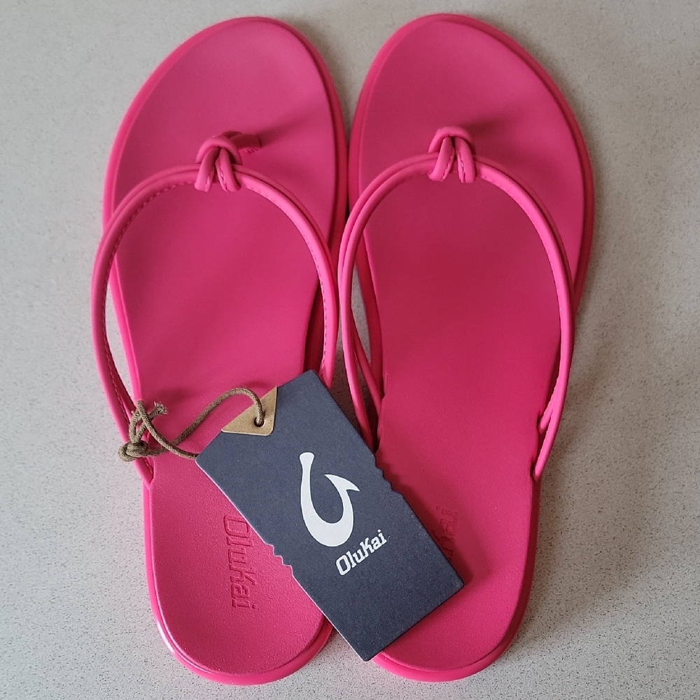 OluKai Pink Flip-Flops. SIZE 8